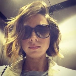 Meet your Posher, Genevieve